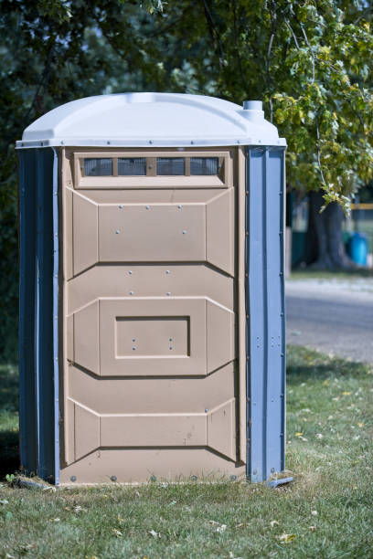 Best Portable toilet rental cost  in Point Lookout, NY